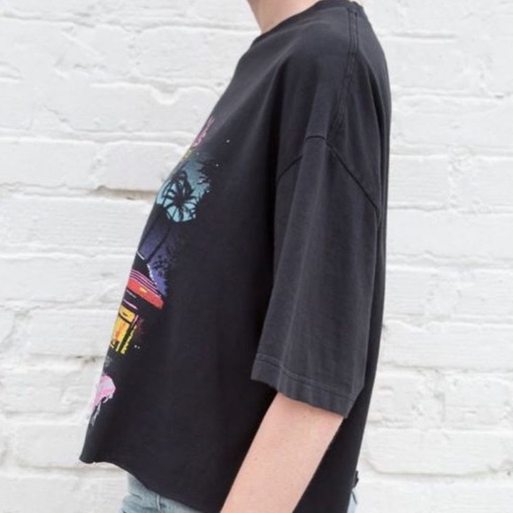 SOLD Brandy Al’s Burger Cropped Oversized Tee - Picture 3 of 4